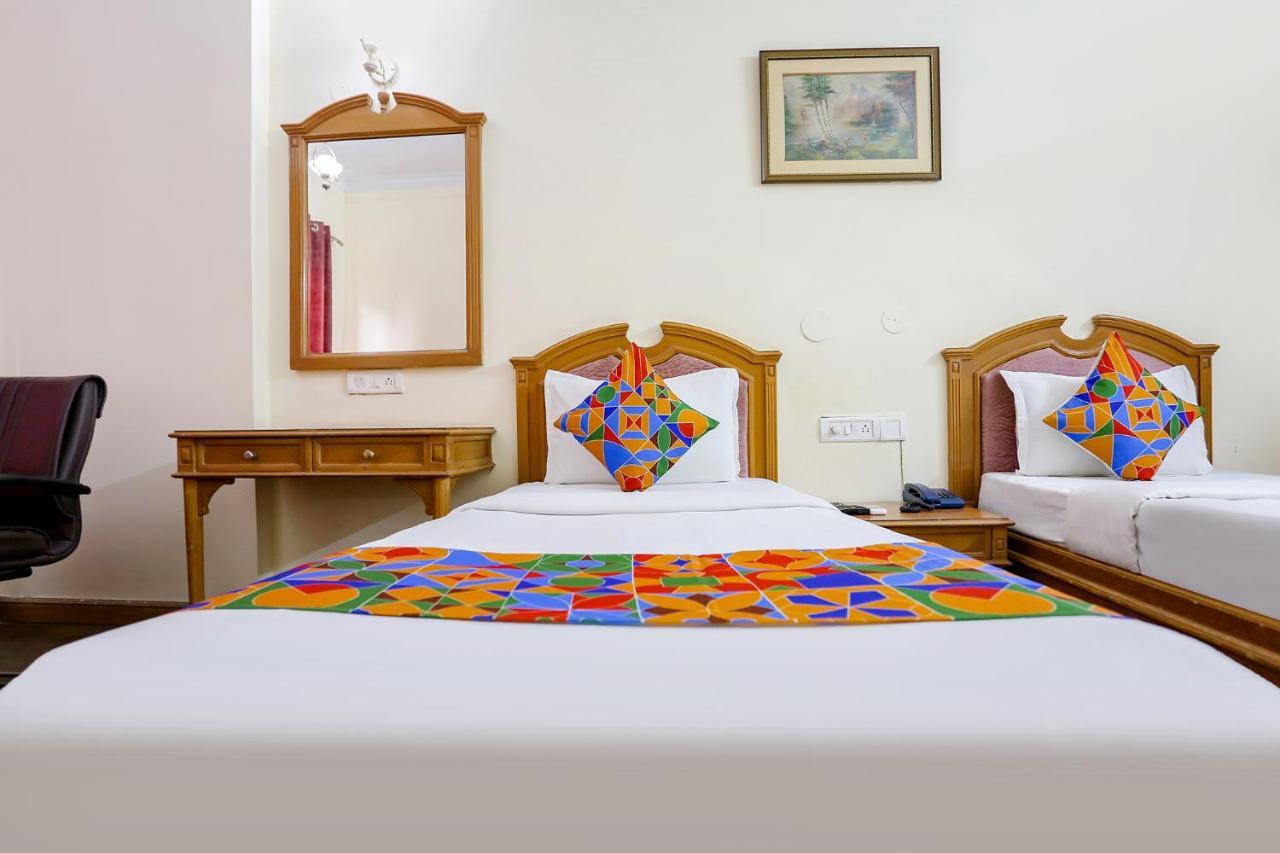 Fabhotel Altus グルガウン エクステリア 写真